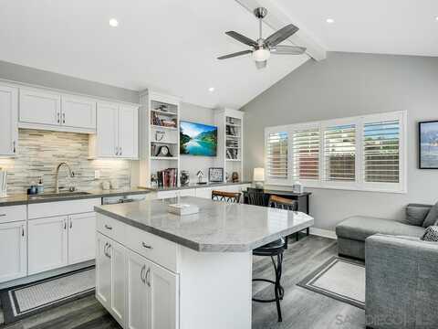 525 C Avenue, Coronado, CA 92118