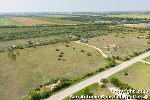 670 Country Ln, Cibolo, TX 78108