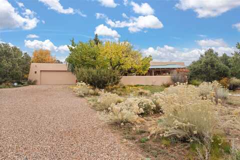 736 Calle Espejo, Santa Fe, NM 87505