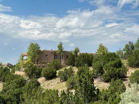 17 Calle Compa, Santa Fe, NM 87507