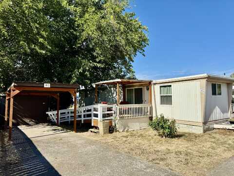 3555 Avenue H, White City, OR 97503