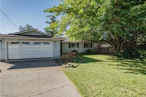 2522 Cedar Links Drive, Medford, OR 97504