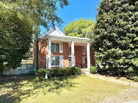 713 N Mecklenburg Avenue, South Hill, VA 23970