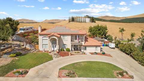 1110 E Fairhaven Court, Porterville, CA 93257