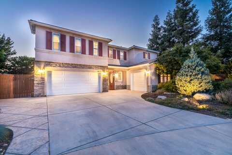 2449 N Oak Grove Court, Visalia, CA 93291