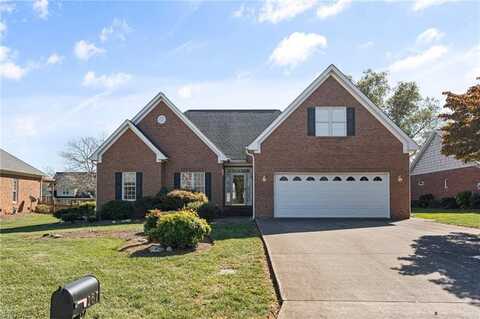 267 Kingsmill Drive, Advance, NC 27006