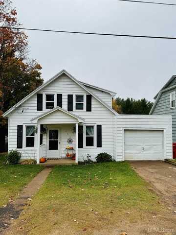 550 River, Ishpeming, MI 49849