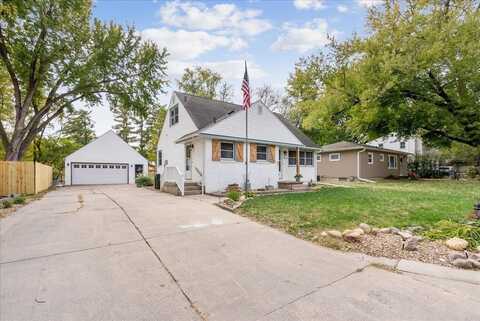 3023 Cottonwood, Cedar Falls, IA 50613