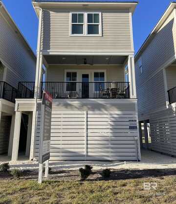 951 W Lagoon Avenue, Gulf Shores, AL 36542