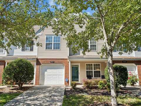 8010 Christmas Court, Charlotte, NC 28216