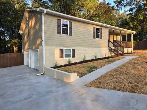 6627 Redwood Dr., Douglasville, GA 30135