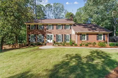 1682 KELLOGG SPRINGS Drive, Dunwoody, GA 30338