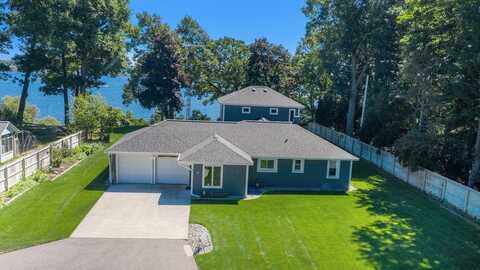 7534 Old Channel Trail, Montague, MI 49437