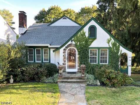 46 Essex Ave, Bernardsville, NJ 07924