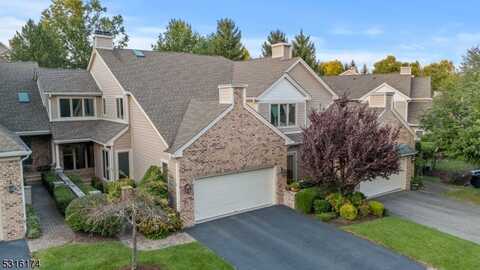 67 Wedgewood Dr, Montville, NJ 07045