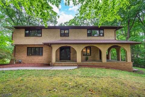 42 Marion Ave, Butler, NJ 07405