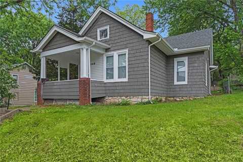 1418 6th Avenue, Leavenworth, KS 66048