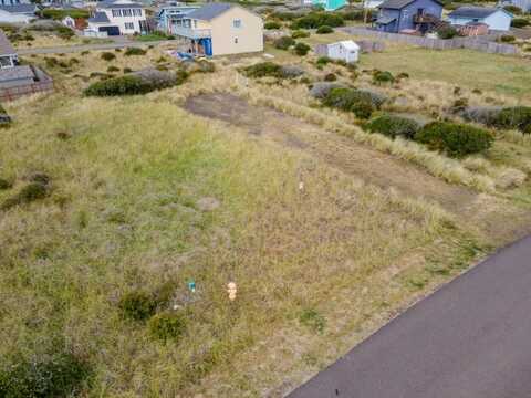 444 N Portal Lp SW, Ocean Shores, WA 98569