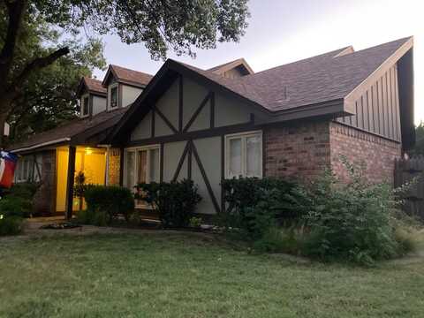 9104 Louisville Avenue, Lubbock, TX 79423