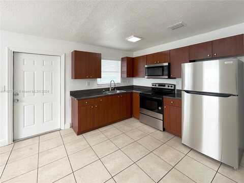 2067 NE 162nd St, North Miami Beach, FL 33162