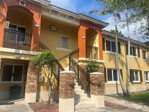 930 NE 33rd Ter, Homestead, FL 33033