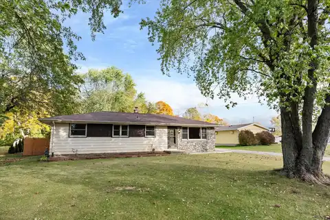 1009 N Wisconsin Dr, Howards Grove, WI 53083