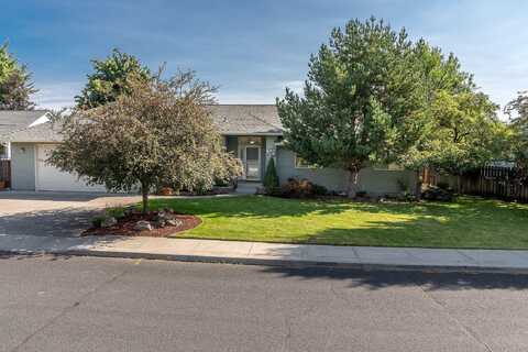 620 NW 22nd Street, Redmond, OR 97756