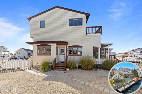 36 Howard Drive, Beach Haven West, NJ 08050