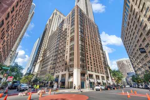 40 E Delaware Place, Chicago, IL 60611