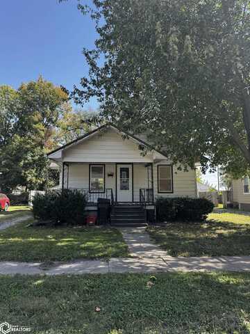 122 N James, Ottumwa, IA 52501
