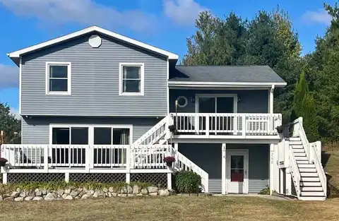 2175 N State, Harbor Springs, MI 49740