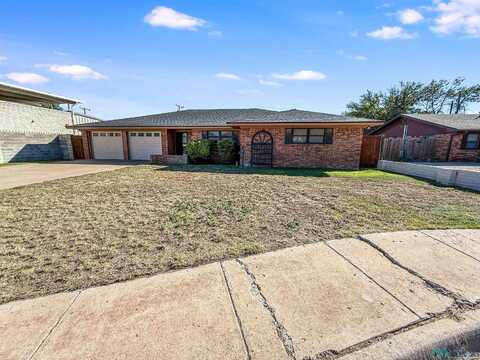 123 W Wolfcamp Drive, Hobbs, NM 88240