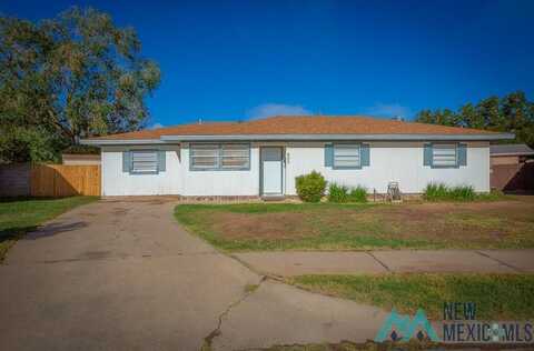 802 Cimarron Place, Roswell, NM 88203