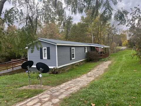 8576 State Route 279, Oak Hill, OH 45656