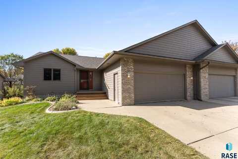 4009 S April Pl, Sioux Falls, SD 57103