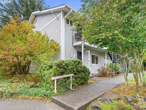 6835 SW CAPITOL HILL RD, Portland, OR 97219