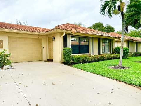 4670 Rosewood Tree Ct, Boynton Beach, FL 33436