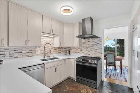 10529 Caminito Memosac, San Diego, CA 92131