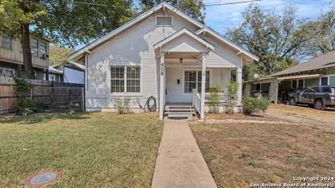 406 BISMARK ST, Seguin, TX 78155