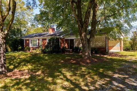 610 Frye Bridge Road, Clemmons, NC 27012