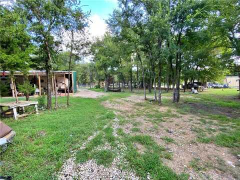 250 Lake Avenue, Elm Mott, TX 76640