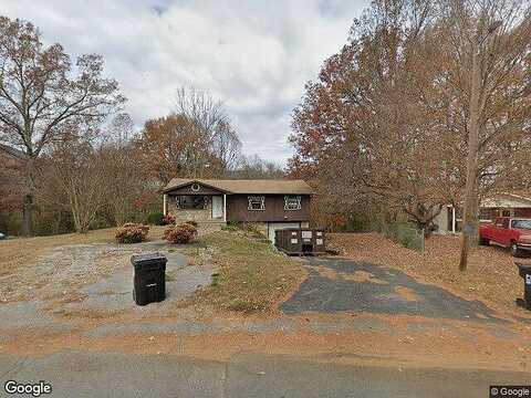 Standifer, DUNLAP, TN 37327