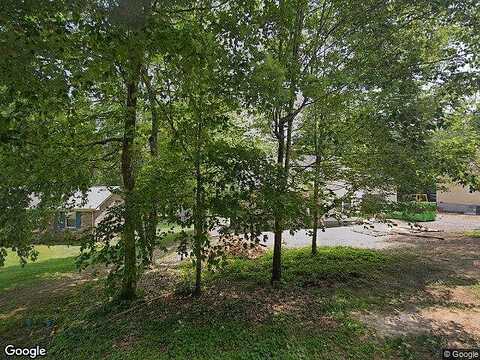 Belmont Dr, Dickson, TN 37055