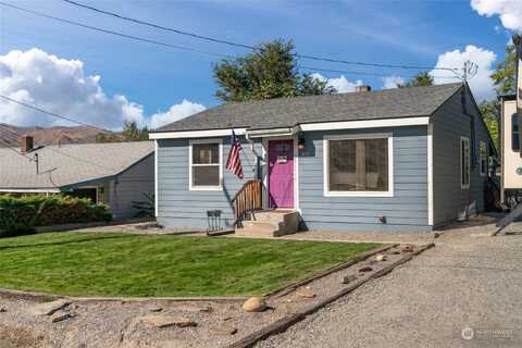 Leslie, EAST WENATCHEE, WA 98802