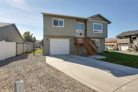 Porters, EAST WENATCHEE, WA 98802