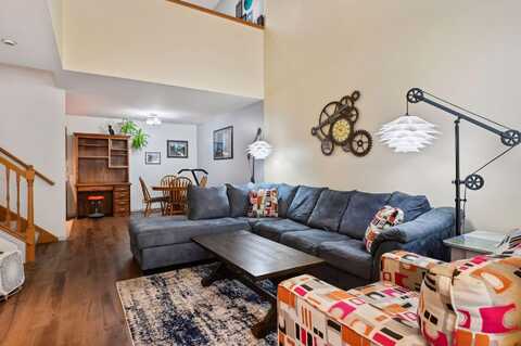 Council Oaks, MINNEAPOLIS, MN 55432