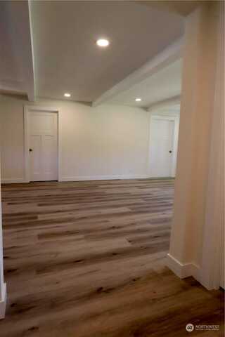 Hawkins, WINLOCK, WA 98596