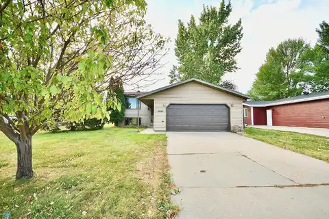 33Rd, MOORHEAD, MN 56560