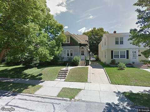 90Th, MILWAUKEE, WI 53214