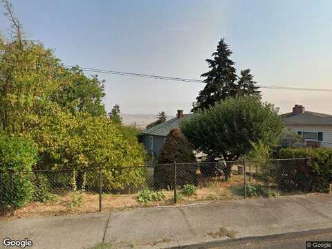 16Th, THE DALLES, OR 97058